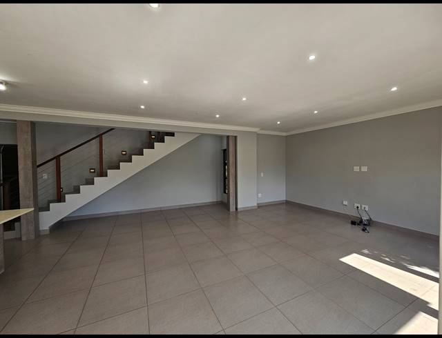 3 BEDROOM HOUSE FOR SALE IN NEW SALT ROCK CITY
